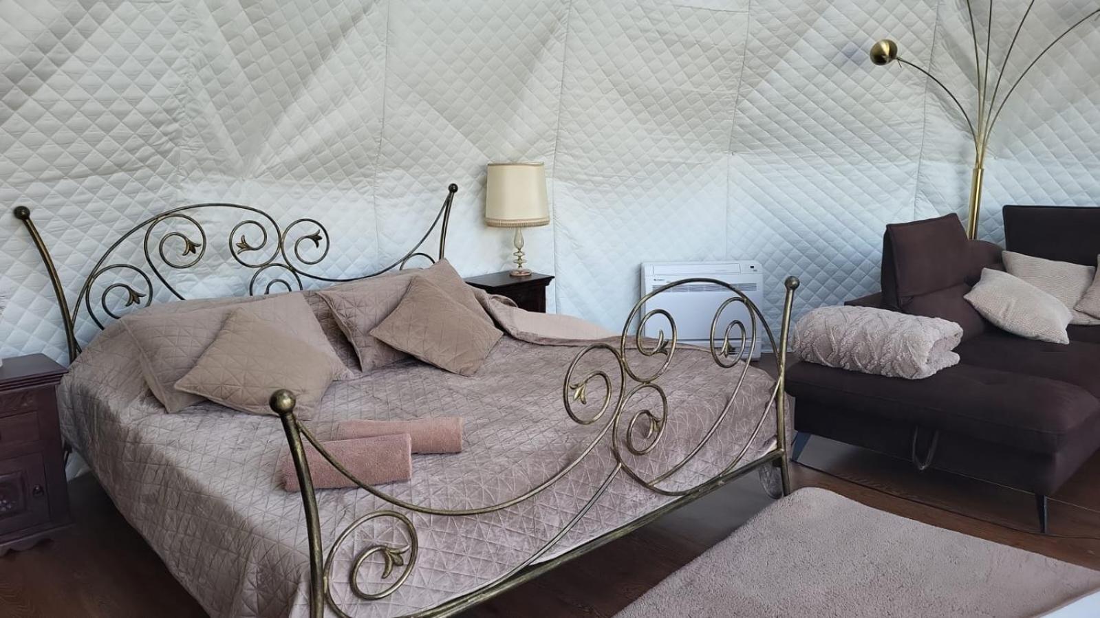 Glamping Pod Orlem Hotell Cedynia Exteriör bild